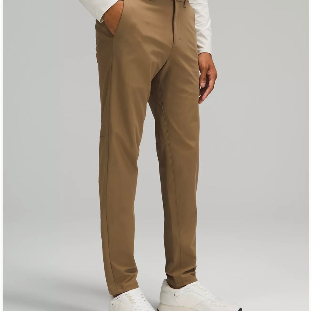 Mens Khaki Lululemon Commission Slim size 32 W, 31 L.